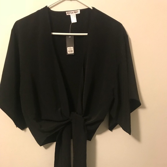 Streetwear Society Other - Solid black 3/4 sleeve shrug/cover-up with ties